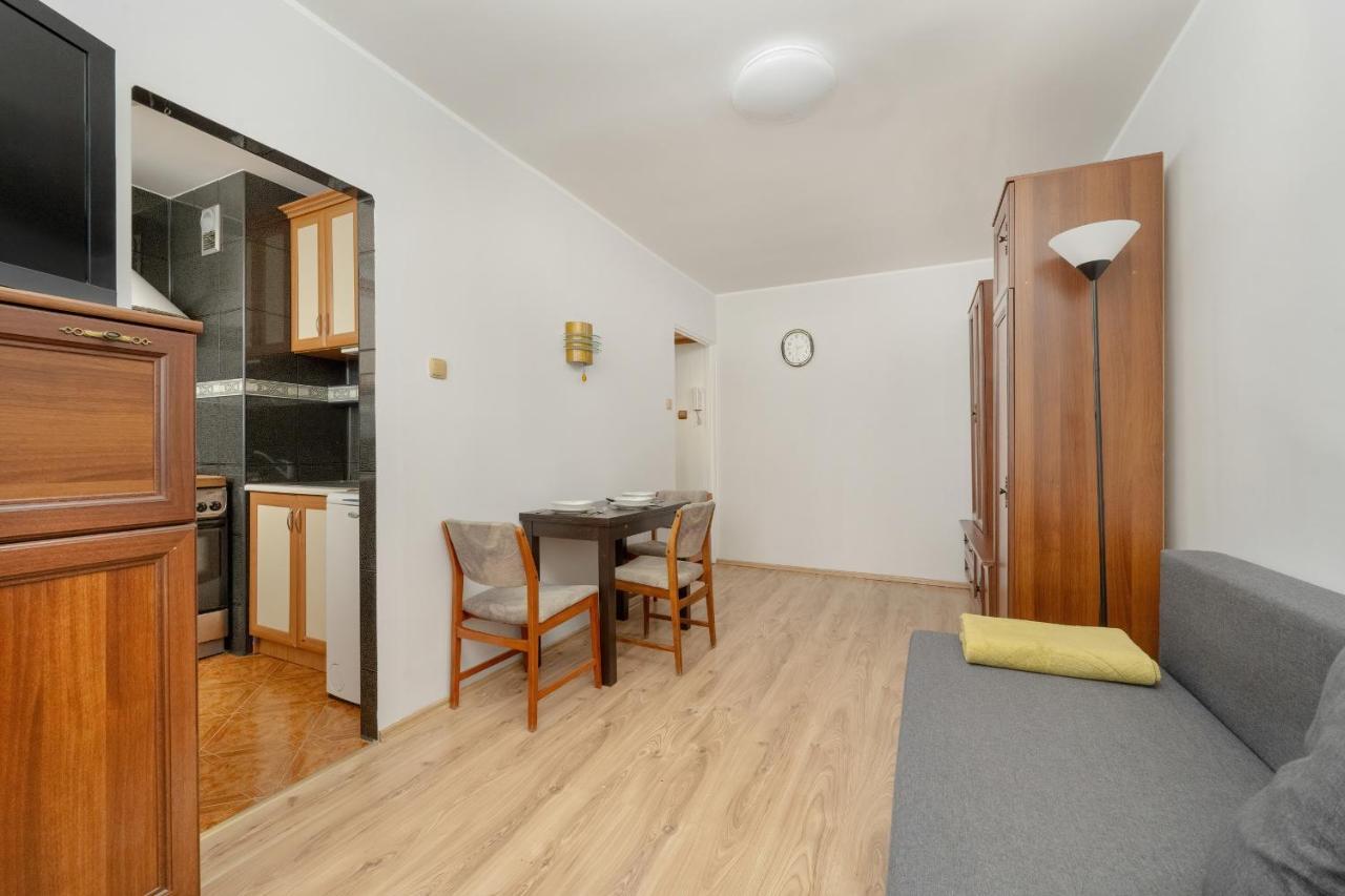 10th Floor With A View In By Renters Apartament
